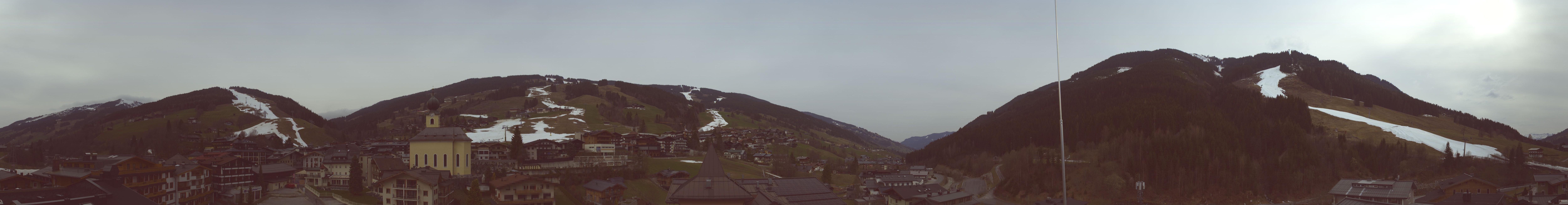 Archived image Webcam Panorama: Alpinresort Saalbach