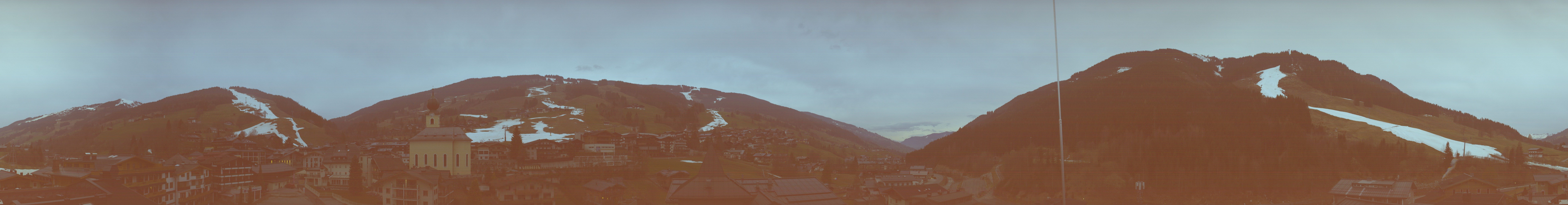 Archiv Foto Webcam Blick über Saalbach vom Alpinresort
