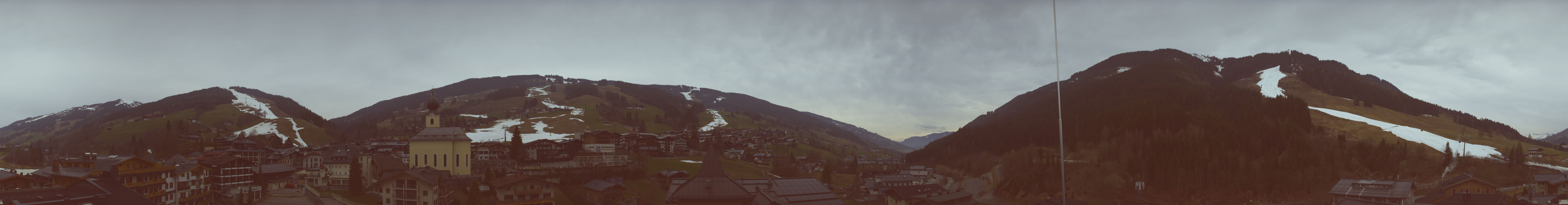 Archiv Foto Webcam Blick über Saalbach vom Alpinresort