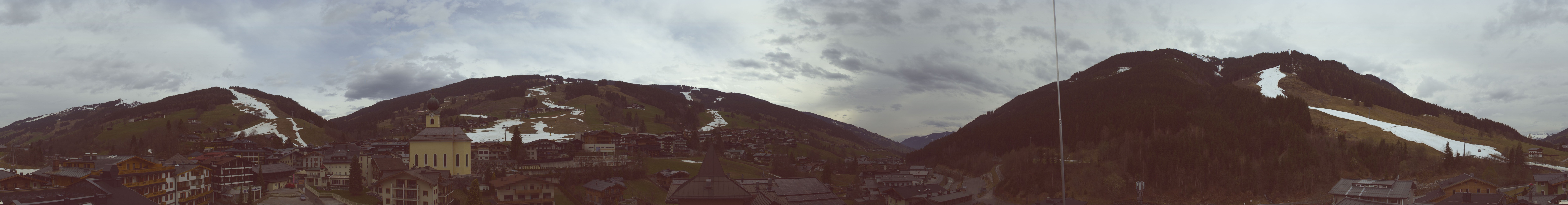 Archiv Foto Webcam Blick über Saalbach vom Alpinresort