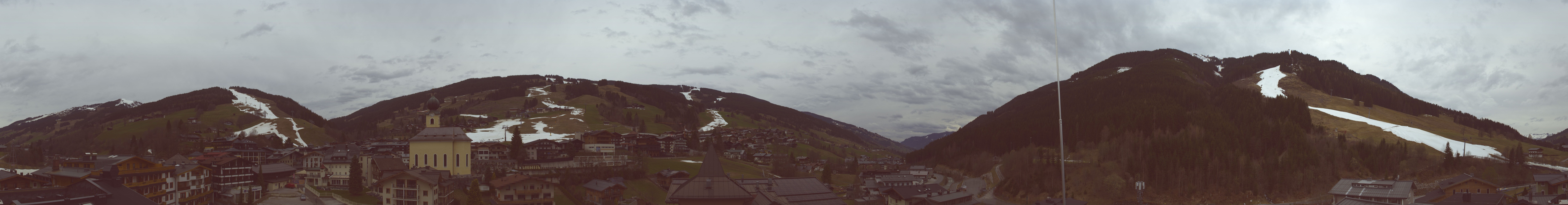 Archiv Foto Webcam Blick über Saalbach vom Alpinresort