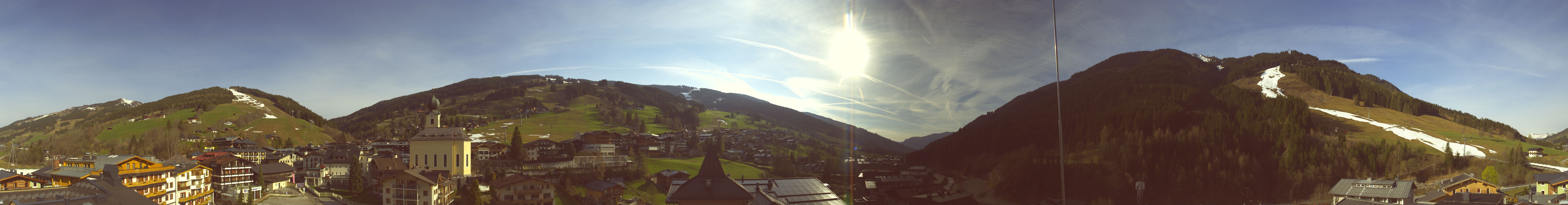 Archiv Foto Webcam Blick über Saalbach vom Alpinresort