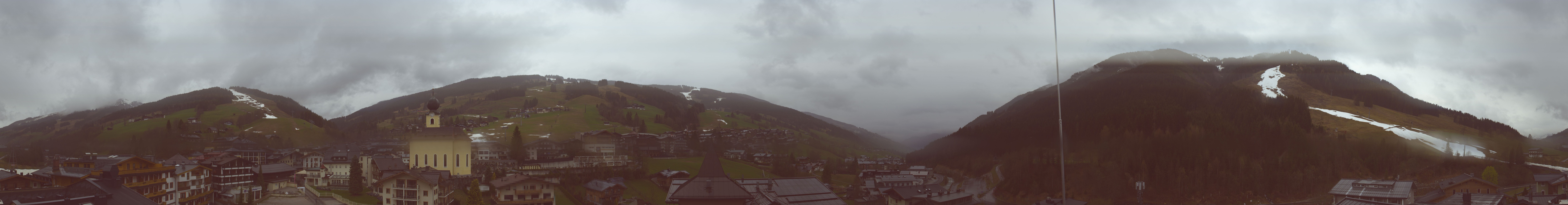 Archiv Foto Webcam Blick über Saalbach vom Alpinresort