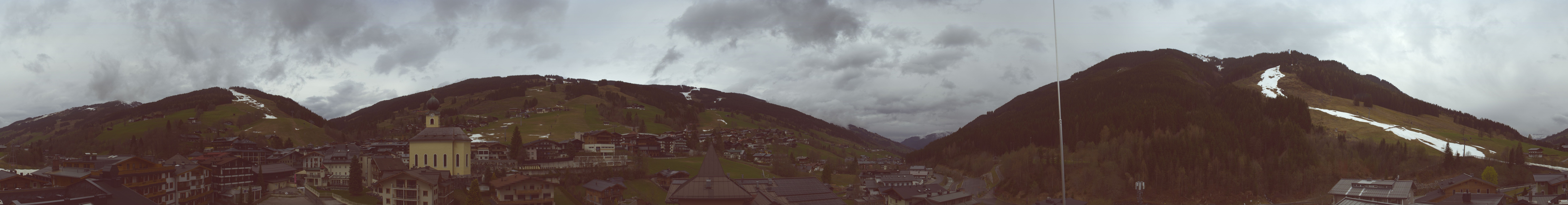 Archived image Webcam Panorama: Alpinresort Saalbach