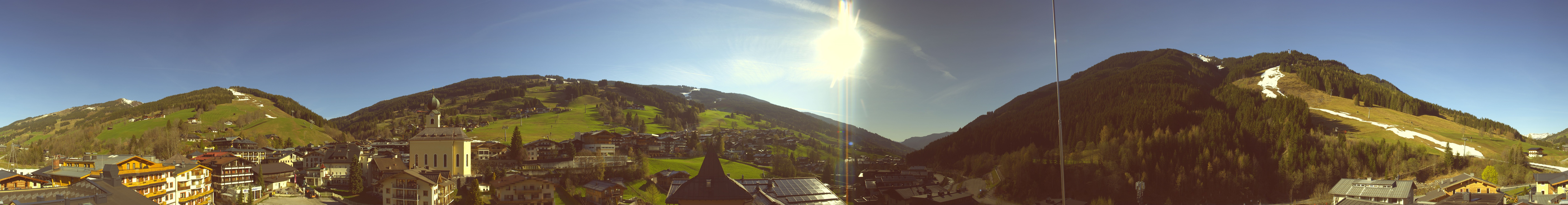 Archiv Foto Webcam Blick über Saalbach vom Alpinresort
