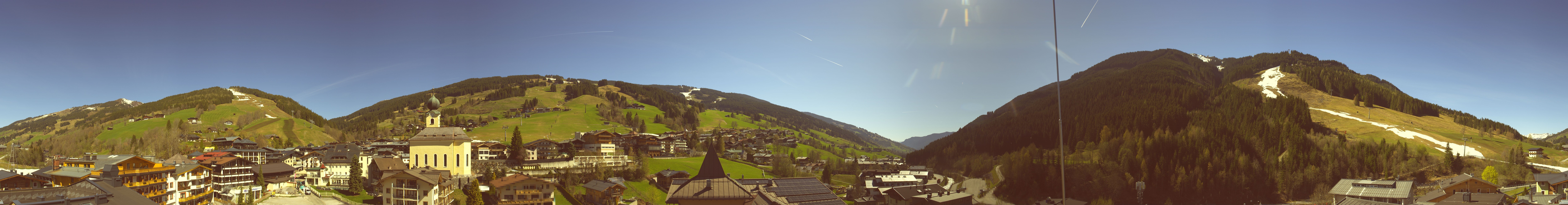 Archiv Foto Webcam Blick über Saalbach vom Alpinresort