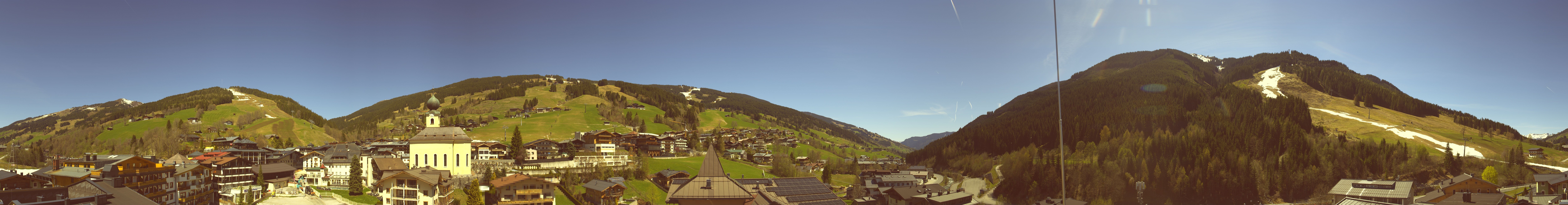 Archiv Foto Webcam Blick über Saalbach vom Alpinresort