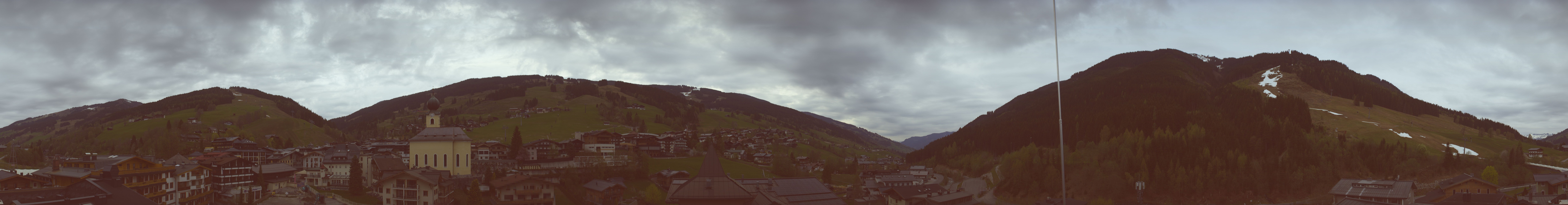 Archiv Foto Webcam Blick über Saalbach vom Alpinresort