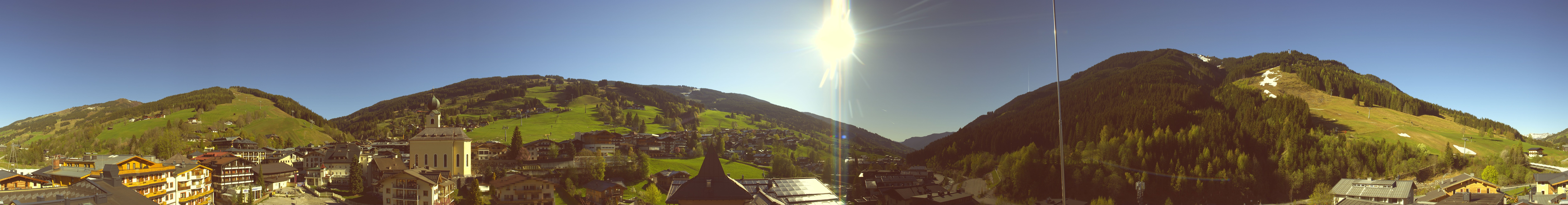 Archived image Webcam Panorama: Alpinresort Saalbach