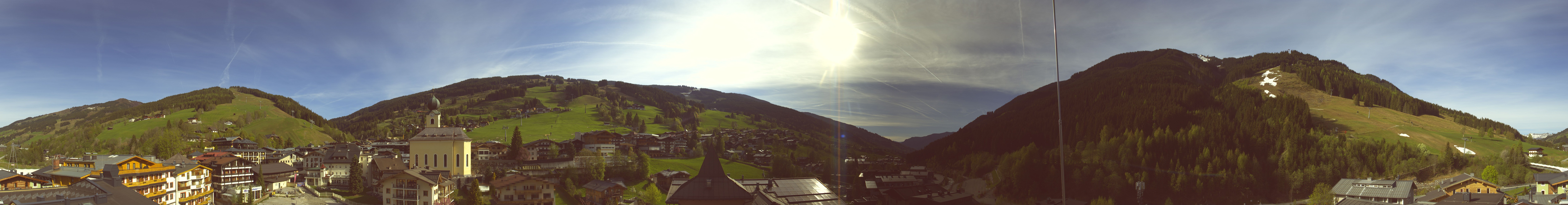Archiv Foto Webcam Blick über Saalbach vom Alpinresort