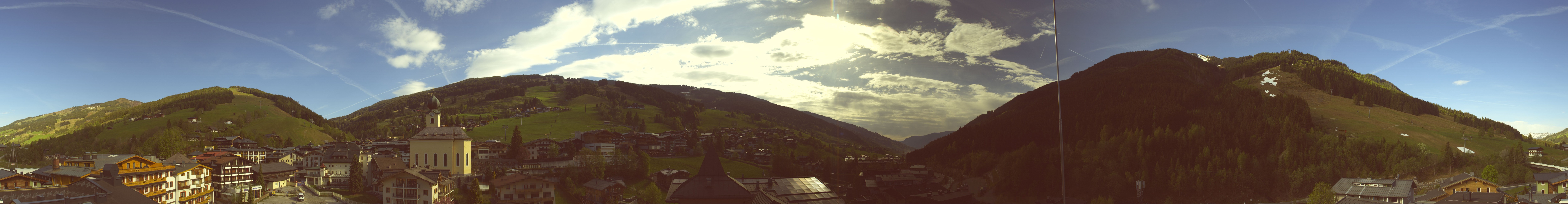 Archiv Foto Webcam Blick über Saalbach vom Alpinresort