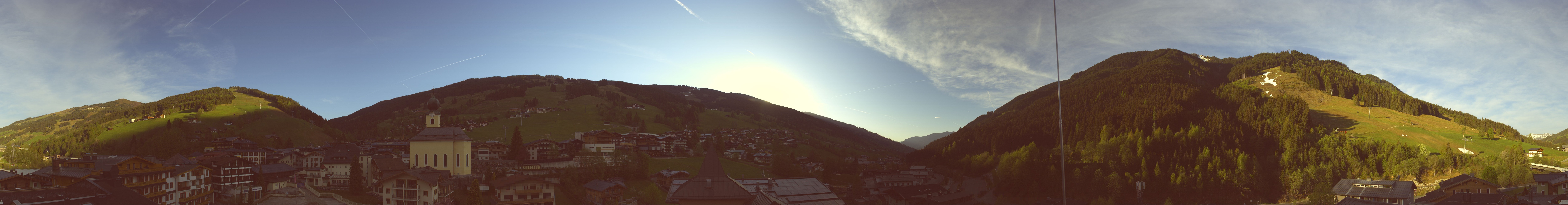 Archiv Foto Webcam Blick über Saalbach vom Alpinresort