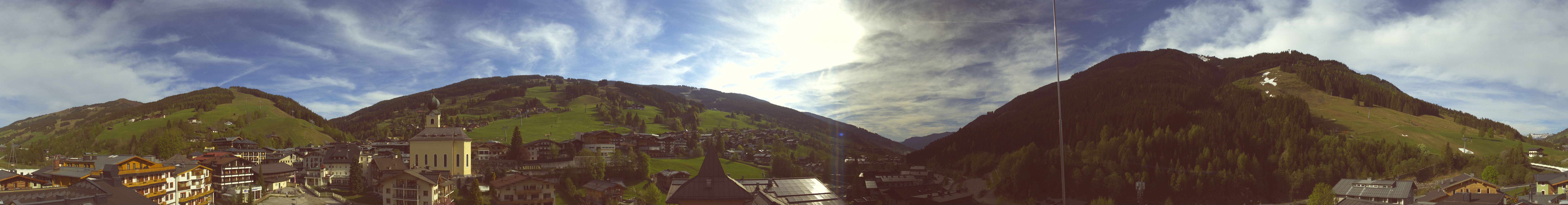 Archiv Foto Webcam Blick über Saalbach vom Alpinresort
