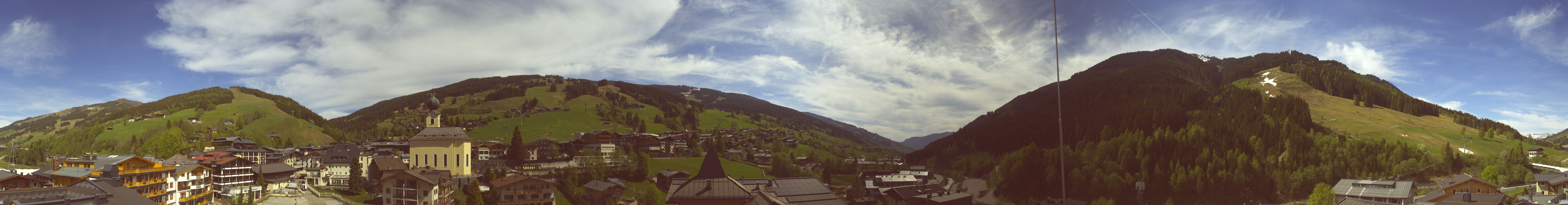 Archiv Foto Webcam Blick über Saalbach vom Alpinresort