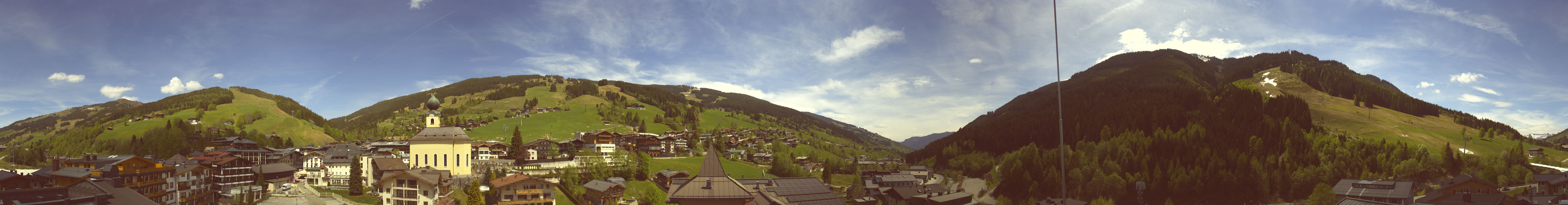 Archiv Foto Webcam Blick über Saalbach vom Alpinresort