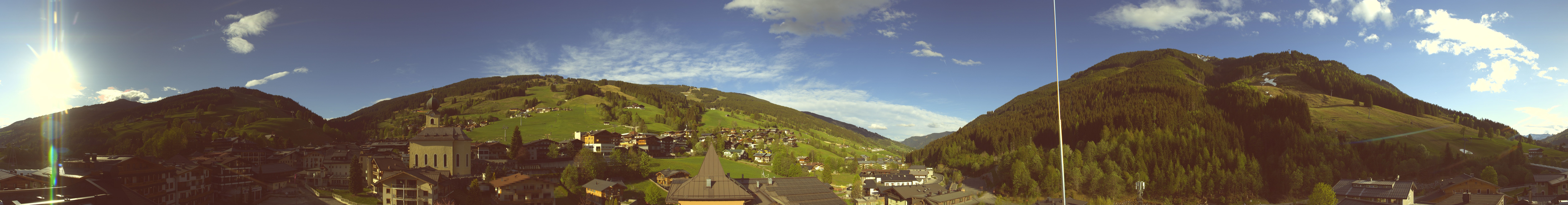 Archiv Foto Webcam Blick über Saalbach vom Alpinresort