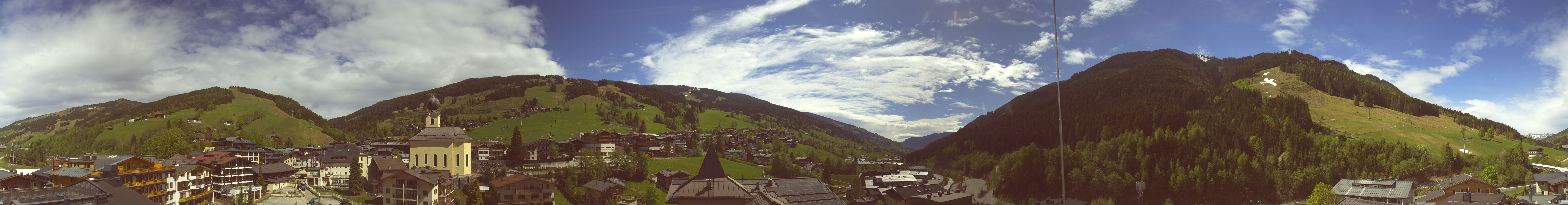 Archiv Foto Webcam Blick über Saalbach vom Alpinresort