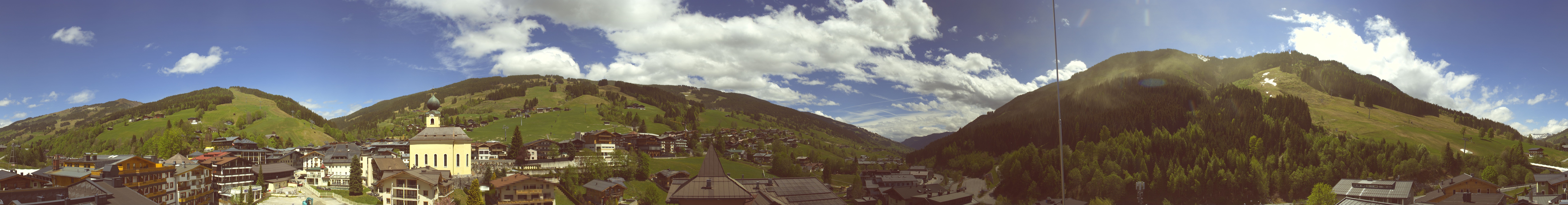 Archiv Foto Webcam Blick über Saalbach vom Alpinresort