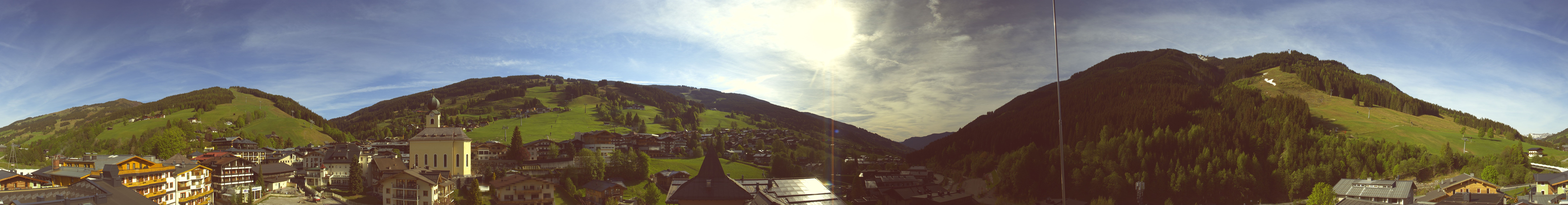 Archiv Foto Webcam Blick über Saalbach vom Alpinresort