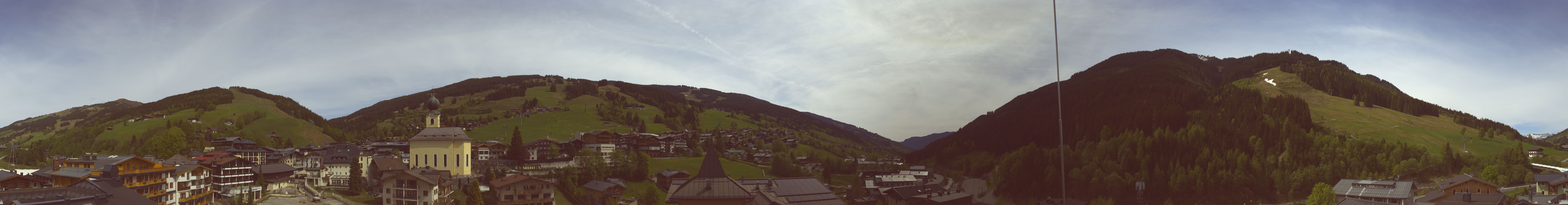 Archiv Foto Webcam Blick über Saalbach vom Alpinresort