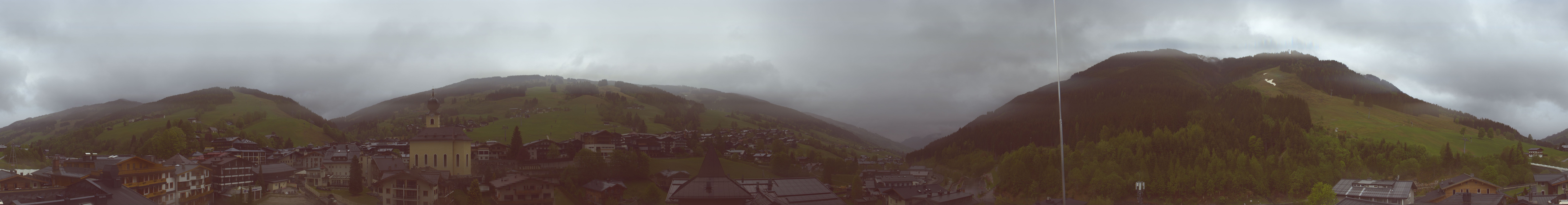 Archiv Foto Webcam Blick über Saalbach vom Alpinresort
