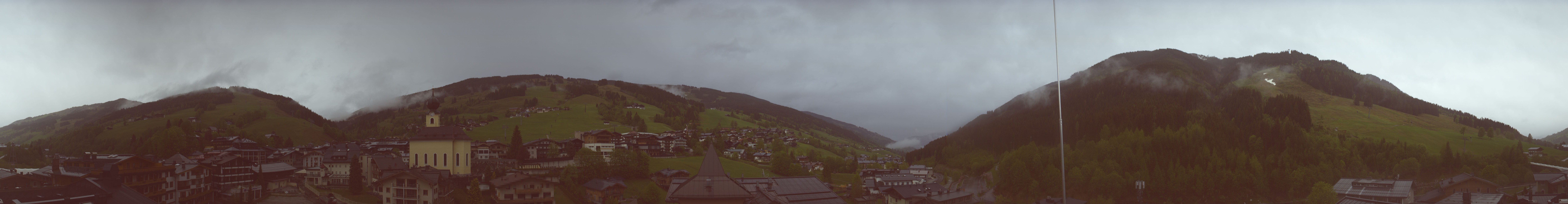 Archiv Foto Webcam Blick über Saalbach vom Alpinresort