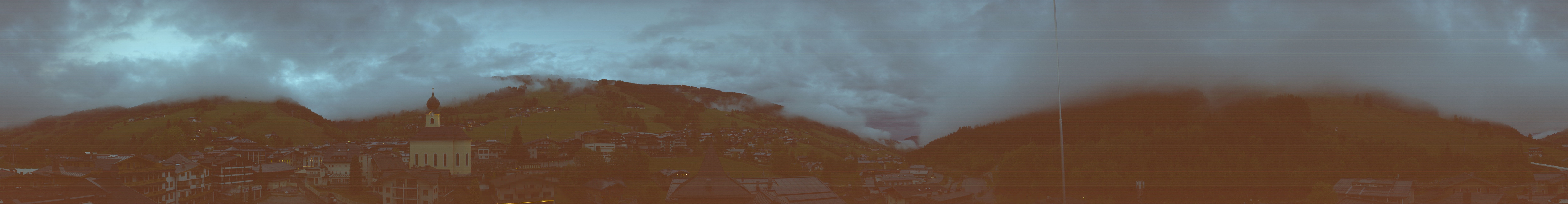 Archiv Foto Webcam Blick über Saalbach vom Alpinresort