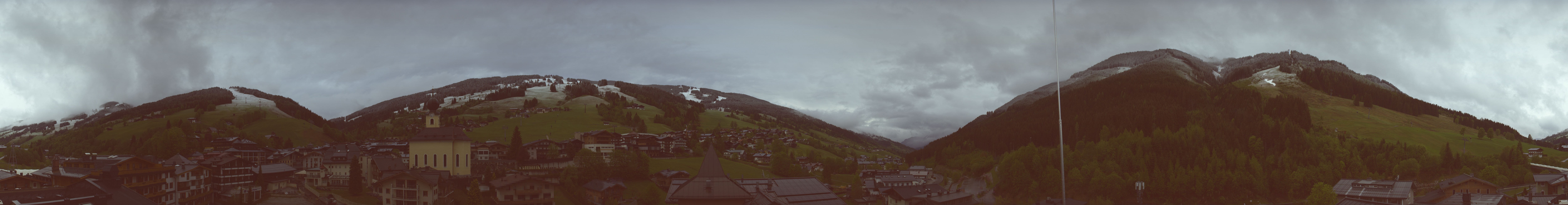 Archiv Foto Webcam Blick über Saalbach vom Alpinresort