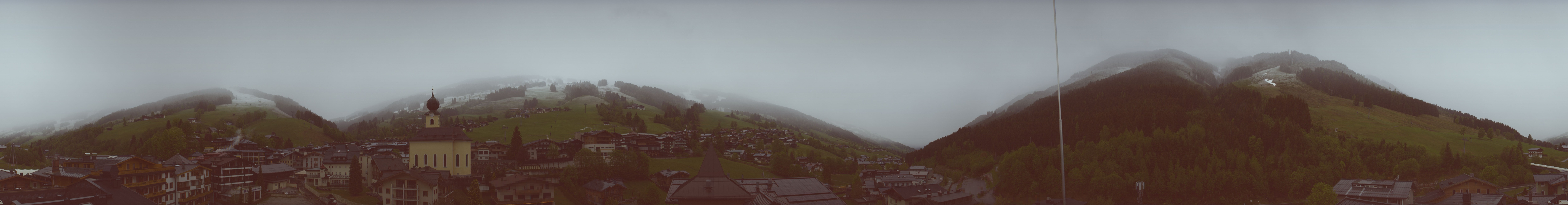Archiv Foto Webcam Blick über Saalbach vom Alpinresort
