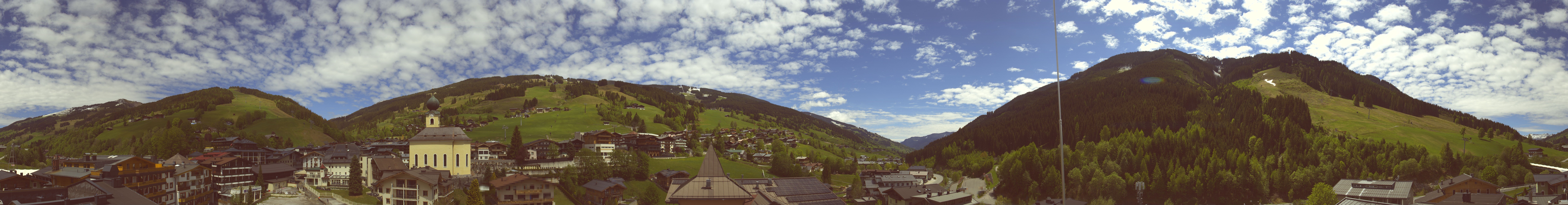 Archiv Foto Webcam Blick über Saalbach vom Alpinresort