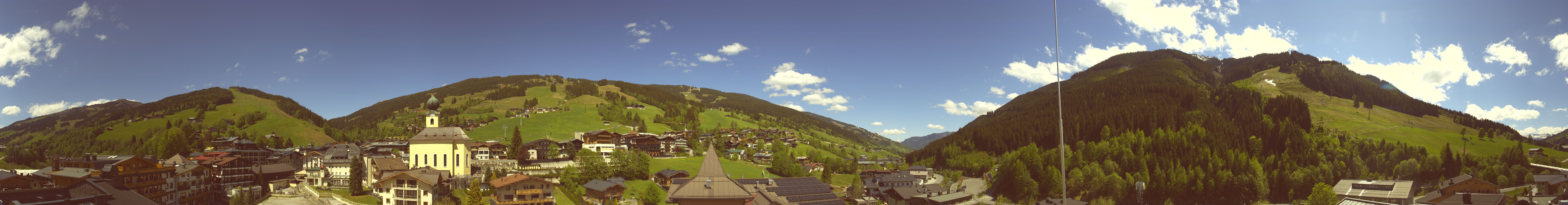 Archiv Foto Webcam Blick über Saalbach vom Alpinresort