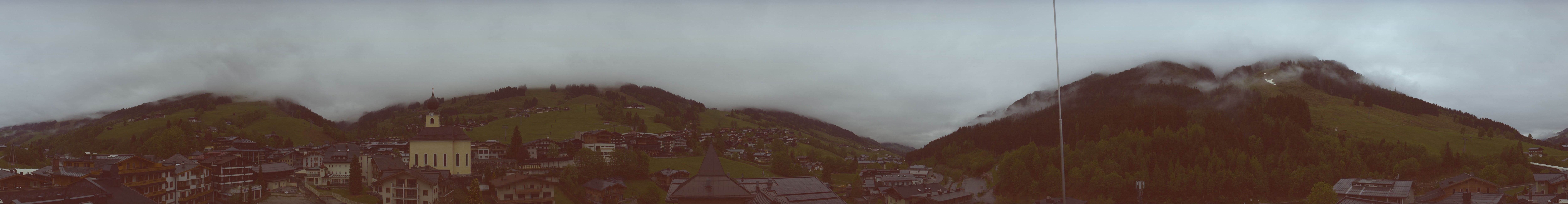 Archiv Foto Webcam Blick über Saalbach vom Alpinresort
