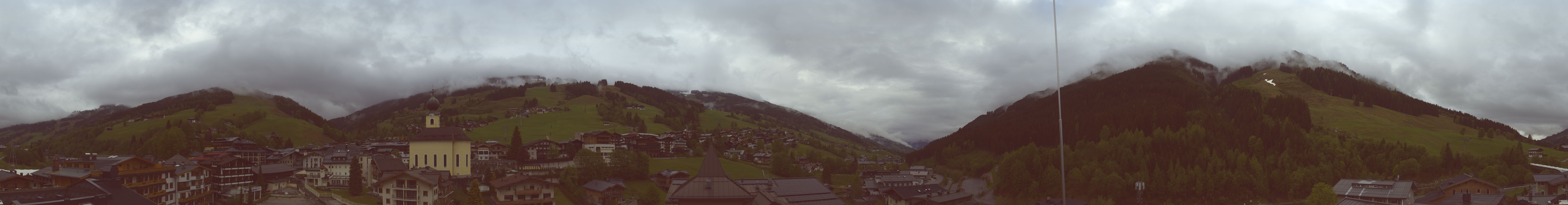 Archiv Foto Webcam Blick über Saalbach vom Alpinresort