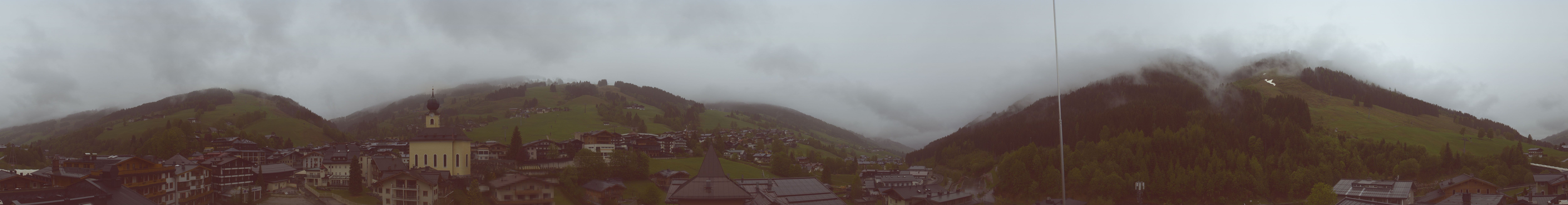 Archiv Foto Webcam Blick über Saalbach vom Alpinresort