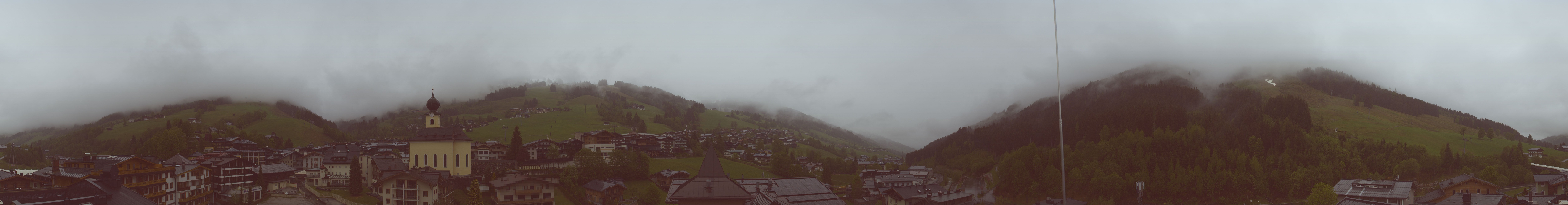 Archiv Foto Webcam Blick über Saalbach vom Alpinresort