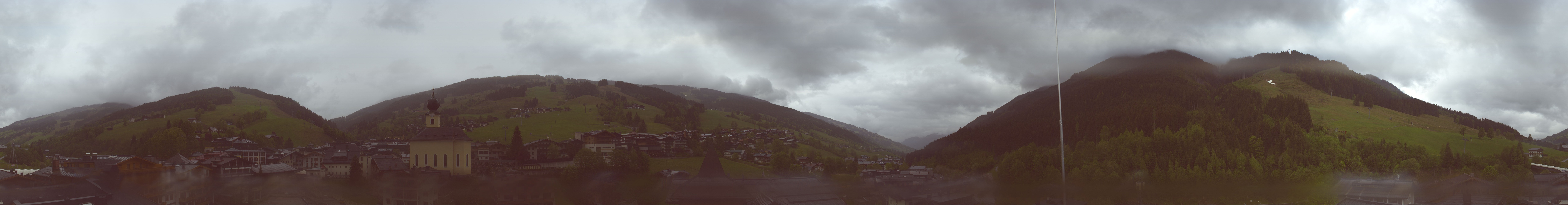 Archiv Foto Webcam Blick über Saalbach vom Alpinresort