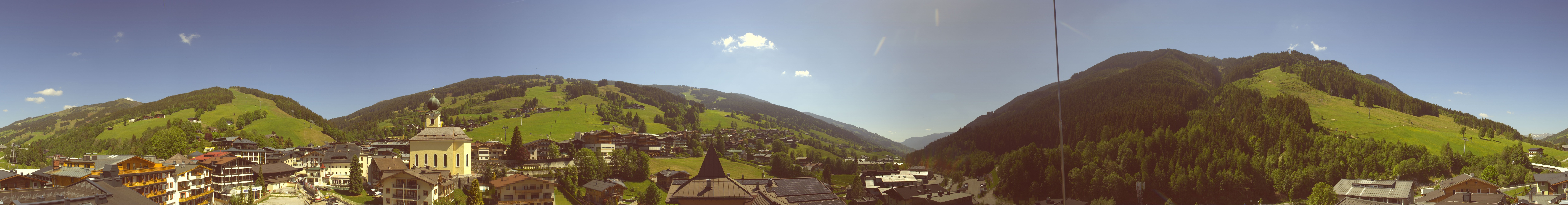 Archiv Foto Webcam Blick über Saalbach vom Alpinresort
