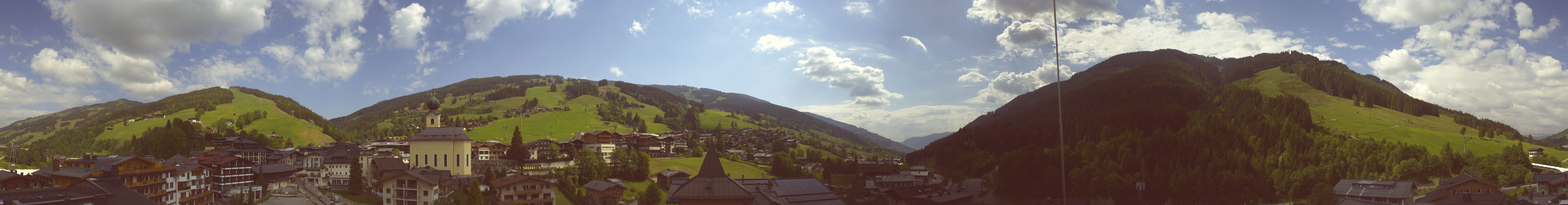 Archived image Webcam Panorama: Alpinresort Saalbach