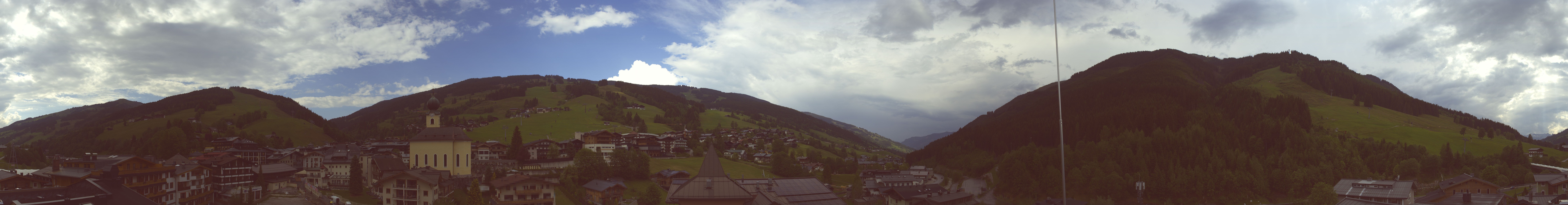 Archived image Webcam Panorama: Alpinresort Saalbach