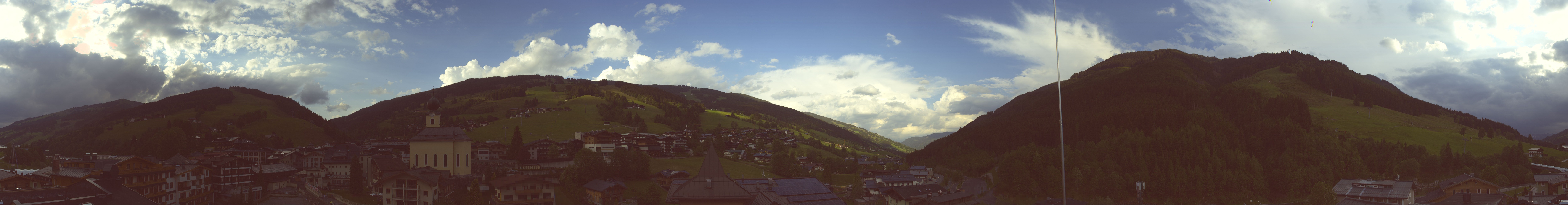 Archived image Webcam Panorama: Alpinresort Saalbach