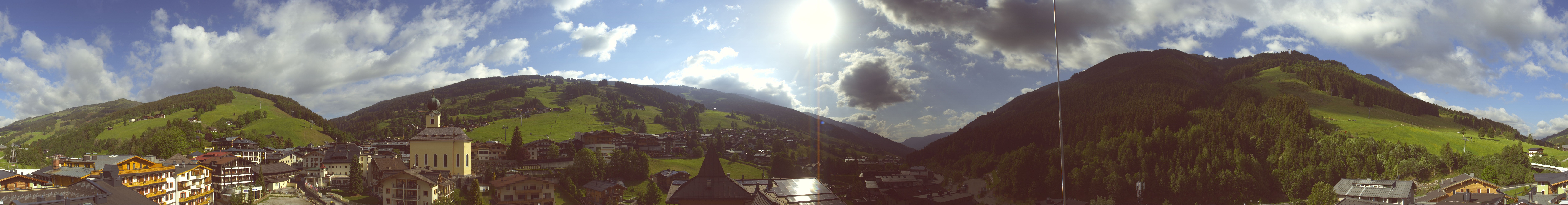 Archived image Webcam Panorama: Alpinresort Saalbach