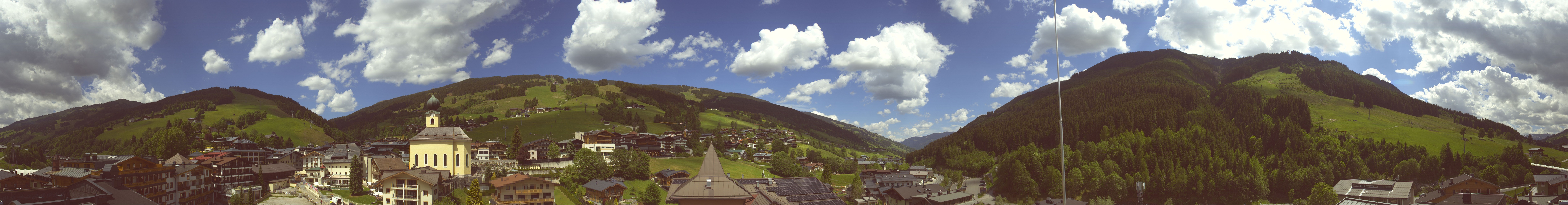 Archived image Webcam Panorama: Alpinresort Saalbach