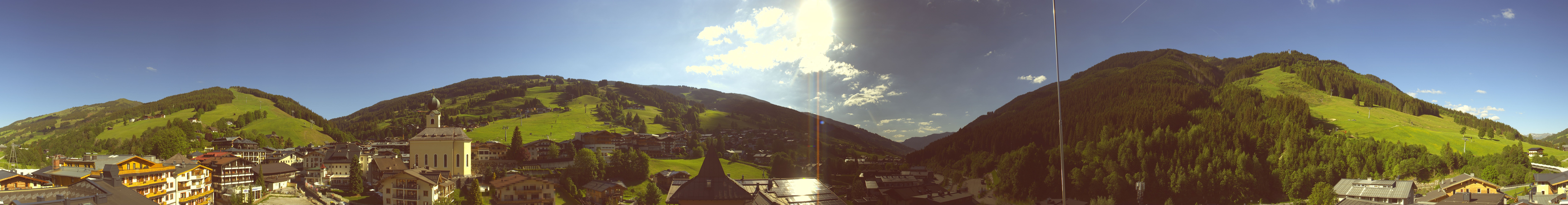 Archiv Foto Webcam Blick über Saalbach vom Alpinresort