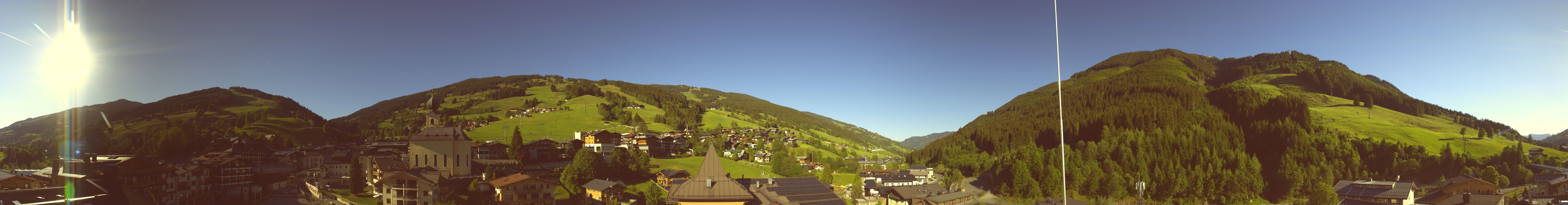 Archiv Foto Webcam Blick über Saalbach vom Alpinresort