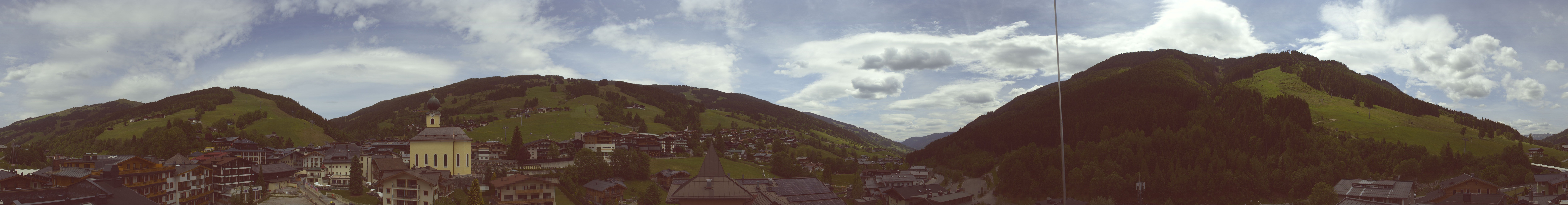 Archiv Foto Webcam Blick über Saalbach vom Alpinresort