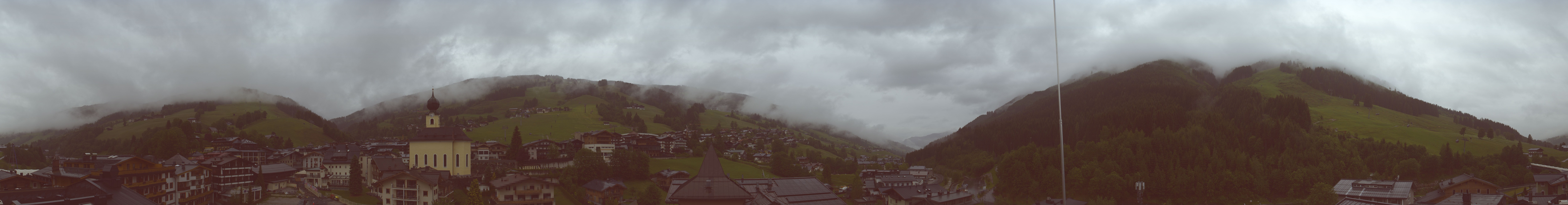Archiv Foto Webcam Blick über Saalbach vom Alpinresort