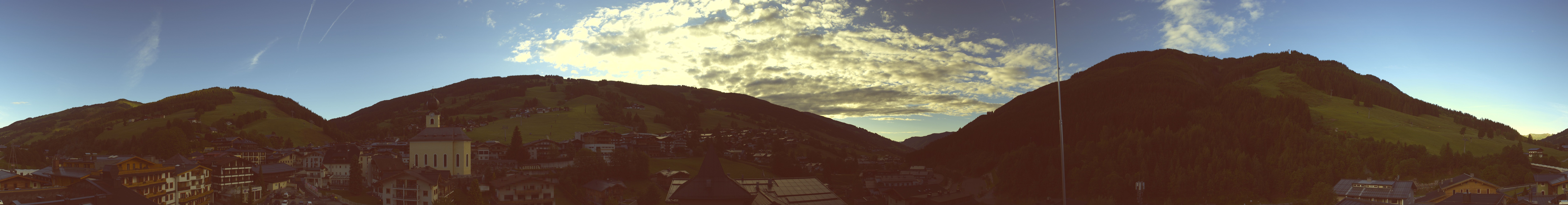 Archived image Webcam Panorama: Alpinresort Saalbach