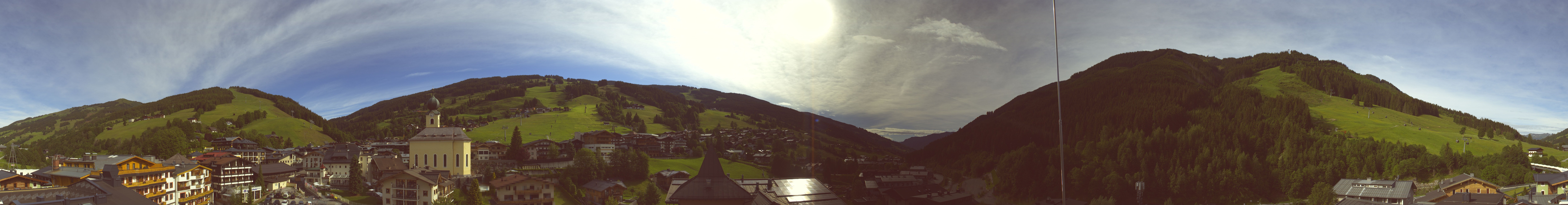 Archived image Webcam Panorama: Alpinresort Saalbach