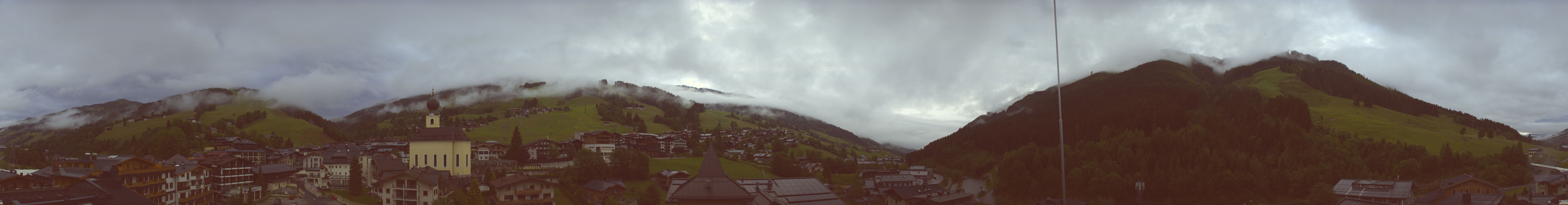 Archiv Foto Webcam Blick über Saalbach vom Alpinresort
