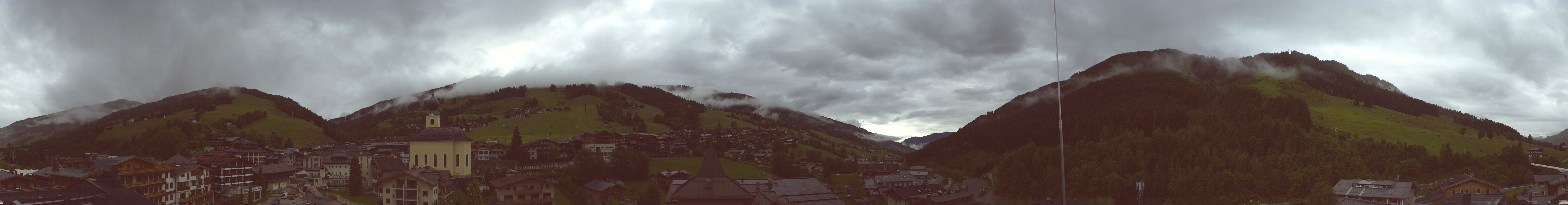 Archiv Foto Webcam Blick über Saalbach vom Alpinresort